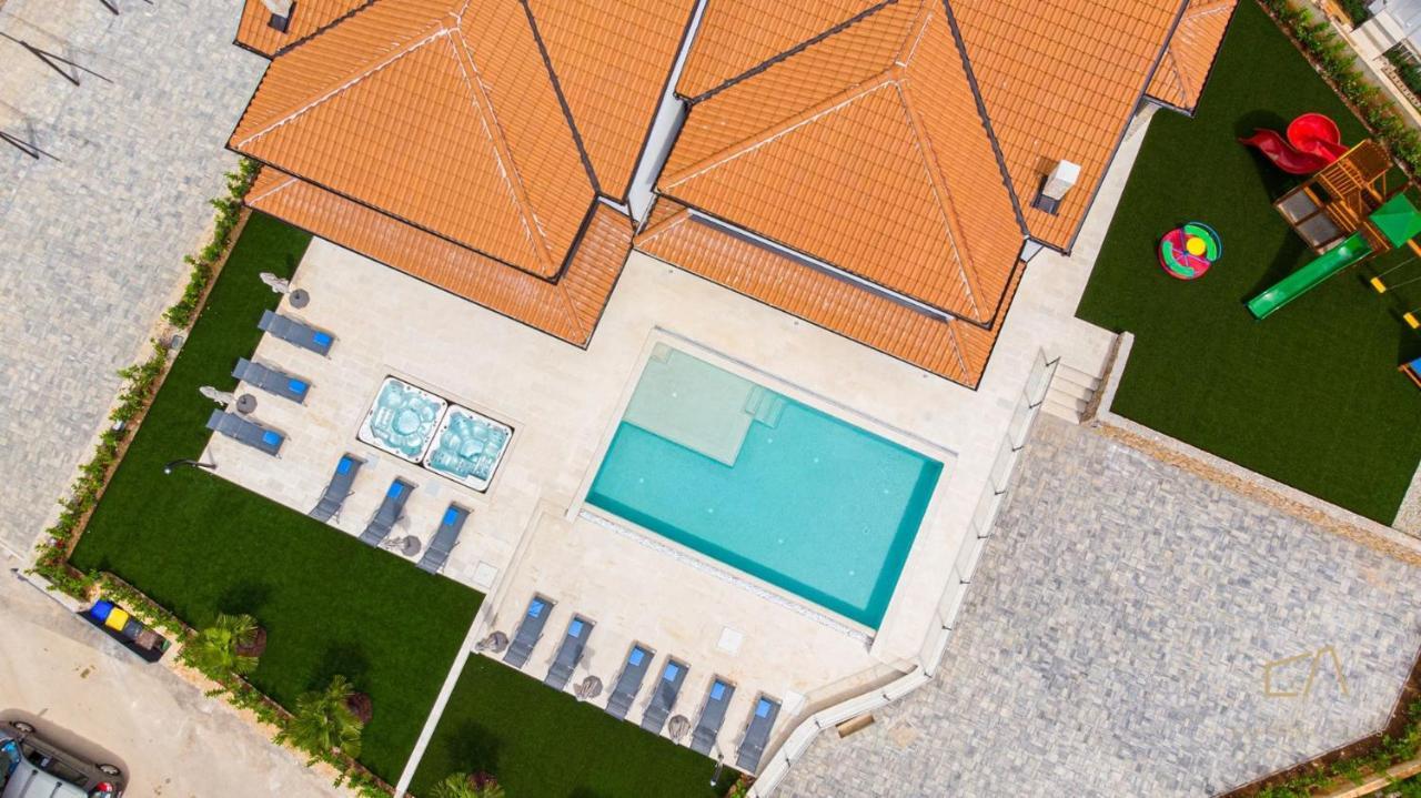 Luxury Apartments Loma Sveti Vid-Miholjice Luaran gambar