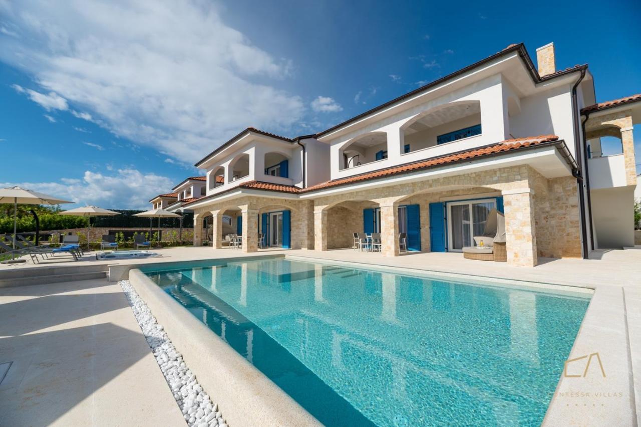 Luxury Apartments Loma Sveti Vid-Miholjice Luaran gambar